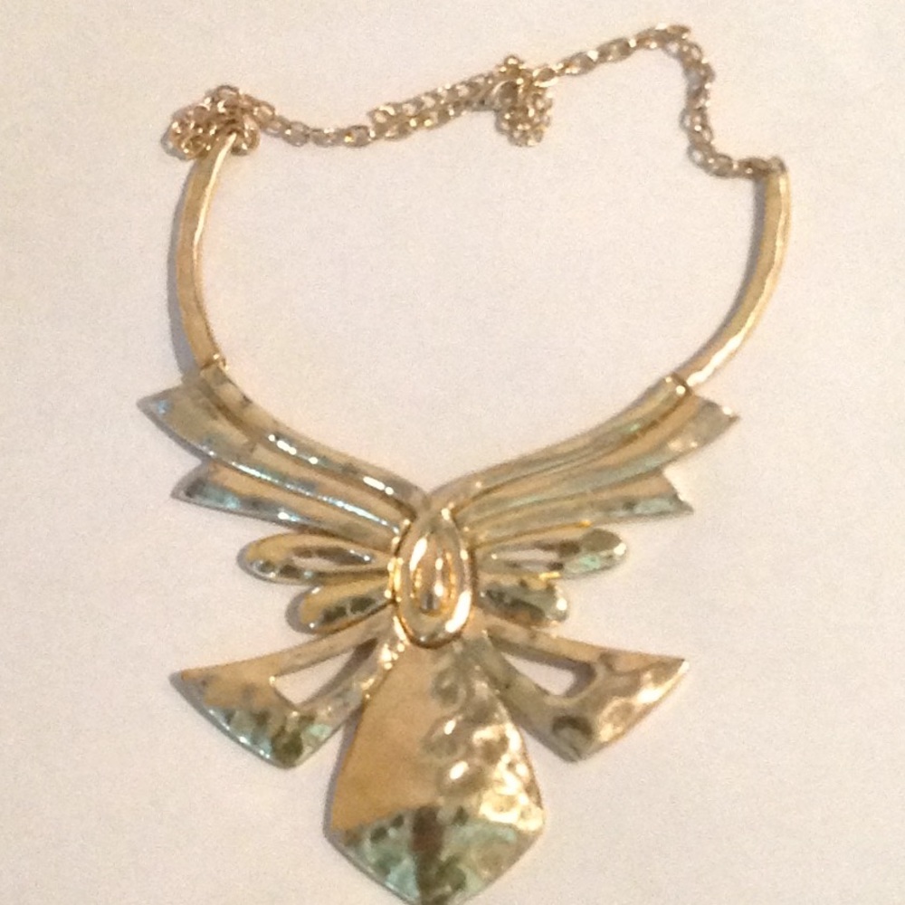 Gold tone hammered necklace